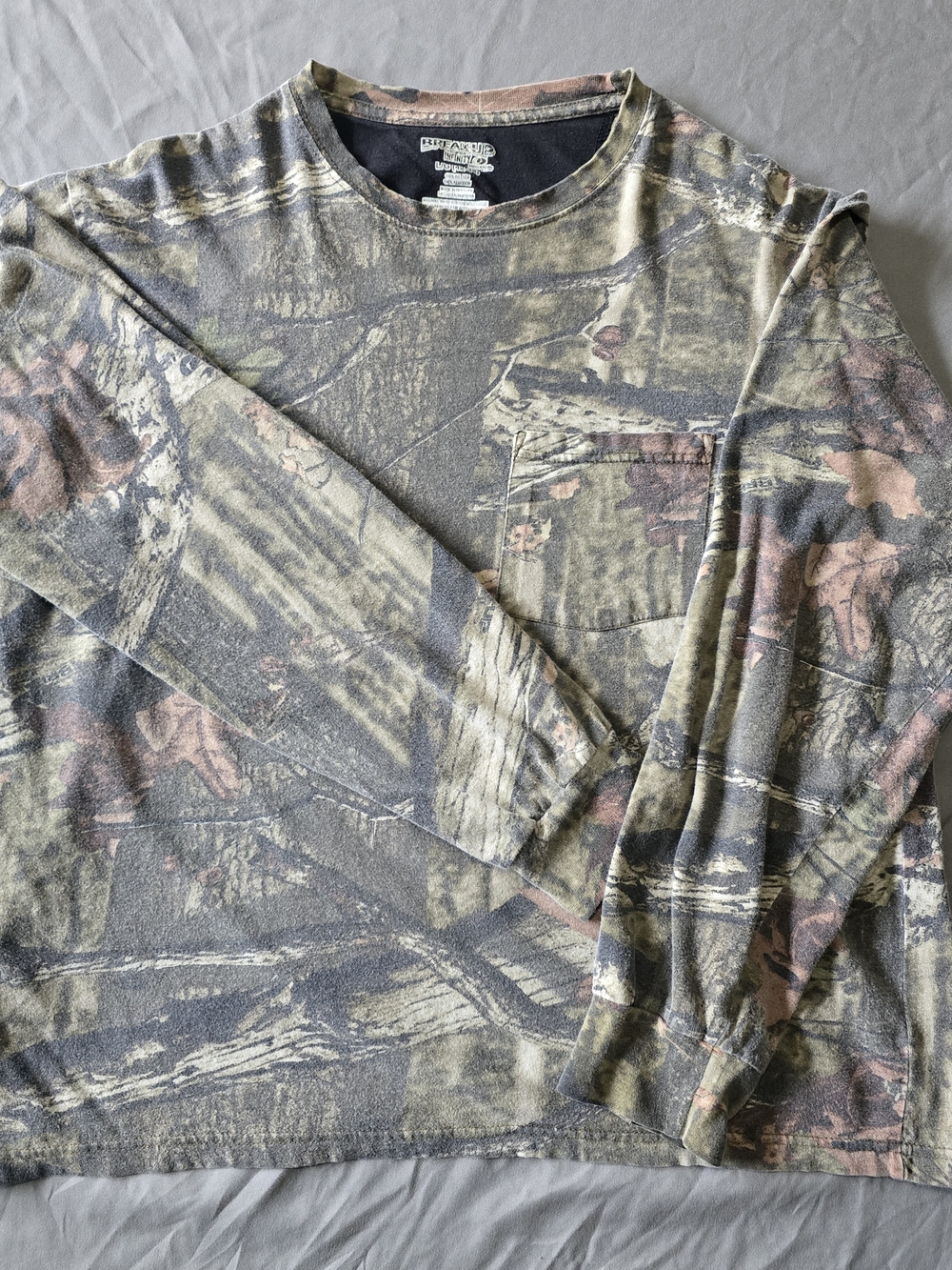 Mossy Oak Camouflage Long-Sleeve Pocket Tee - Olive/Gray
